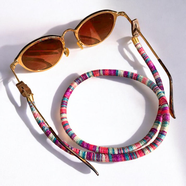 CUELGA GAFAS ÉTNICO CHOLADO